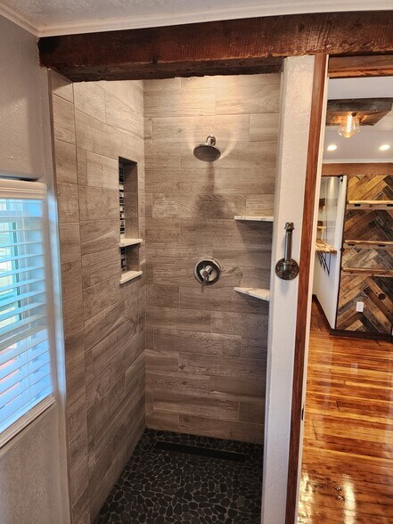 Building Photo - 3684 43rd St