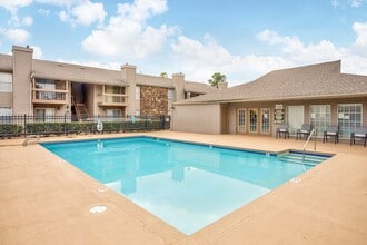 Building Photo - NOW LEASING