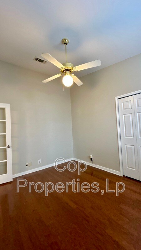 Building Photo - 6362 Parkland Oaks Dr