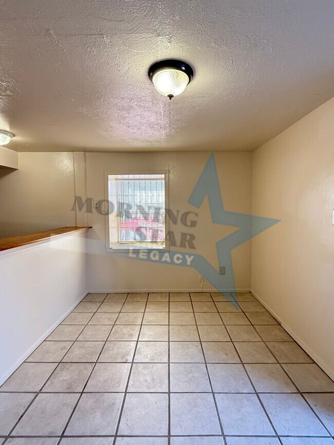 Building Photo - 316 Augustine Ave