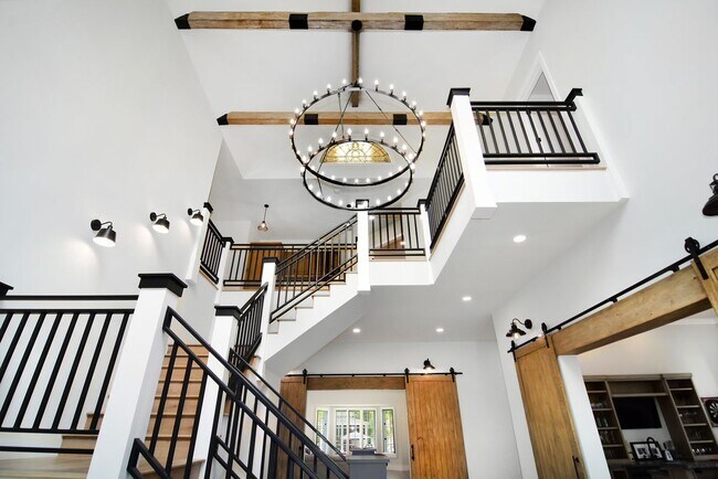 Building Photo - 28845 Countryside Dr