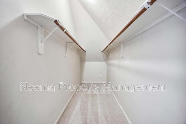 Building Photo - 23822 Wellington Ct Blvd