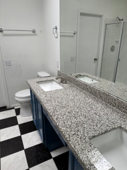 Building Photo - 5449 E Fairfield St