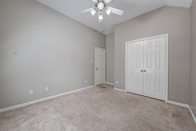 Building Photo - 13922 Normandy Ct