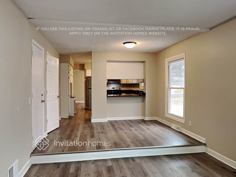 Building Photo - 8800 Hillside Trail S