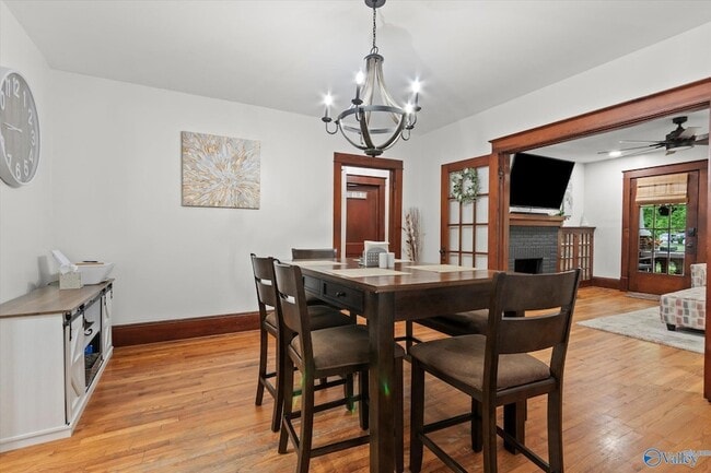 Building Photo - 603 Prospect Dr SE