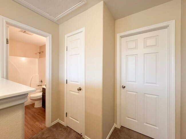 Building Photo - 4426 Gloria Dr