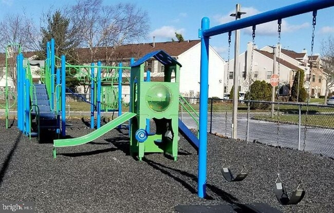 Building Photo - 6 Wosniak Ct