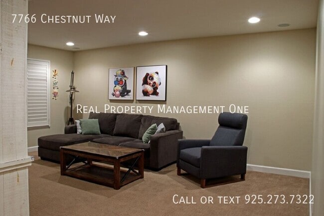 Building Photo - 7766 Chestnut Way