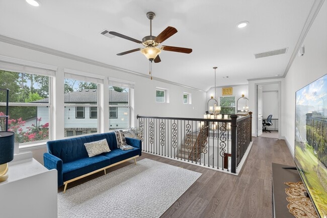 Building Photo - 226 Skybranch Ct