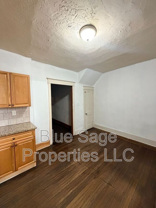 Building Photo - 31 N State Rd