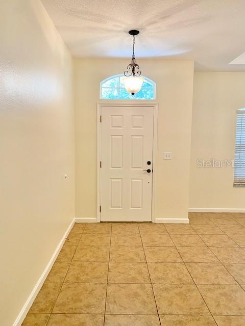 Building Photo - 705 Ravenshill Way