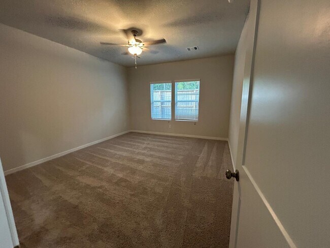 Building Photo - 7914 Alset Dr