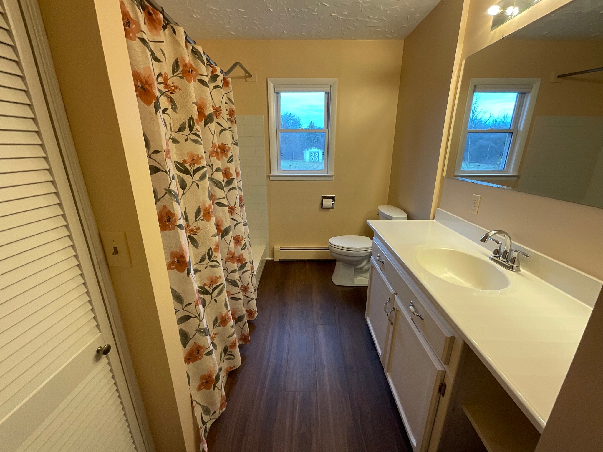 Bathroom - 3661 E Lake Rd