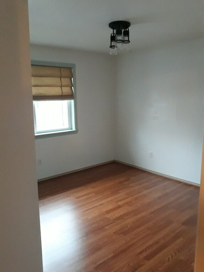 Building Photo - 70 Dion Ct