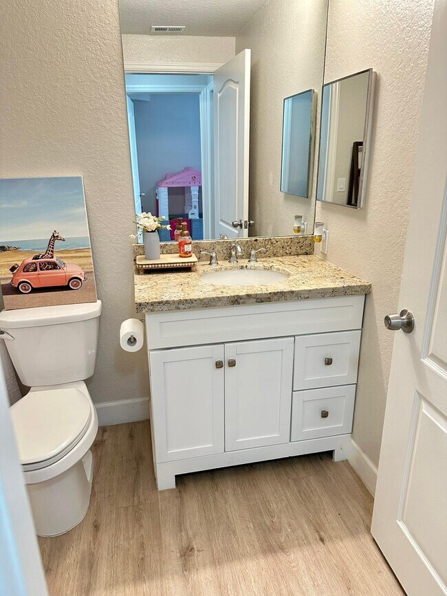 Building Photo - 1809 Belmont Pl