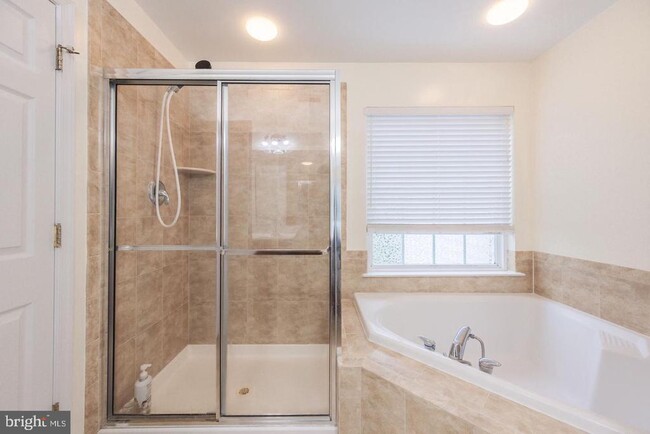 Building Photo - 4592 Barringer Pl