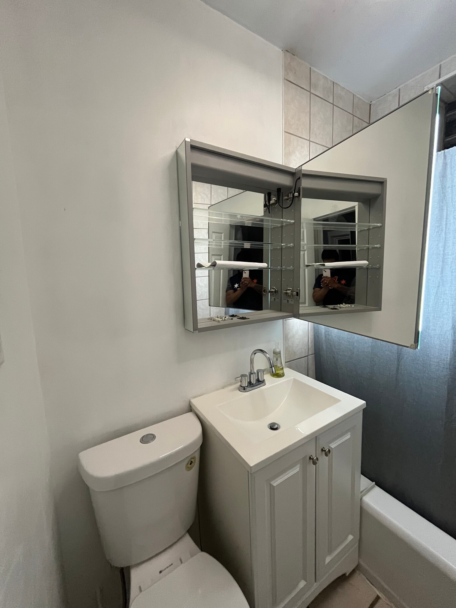 Building Photo - 5424 S Honore St