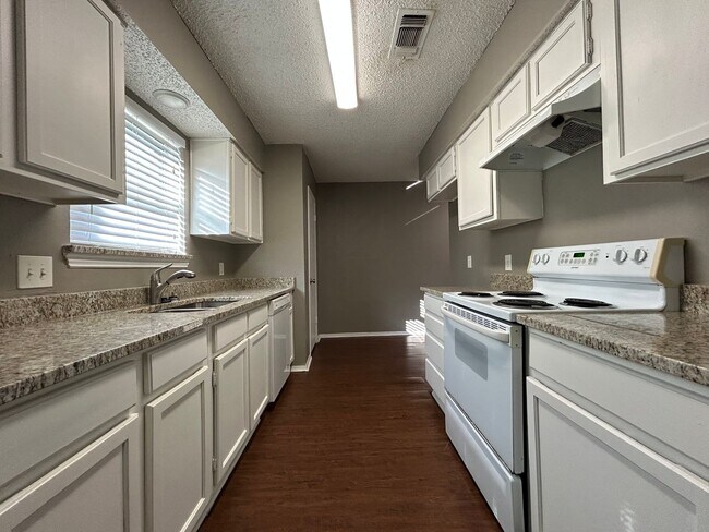 Building Photo - Saginaw Texas Homes for Rent "Eagle Mtn-Sa...