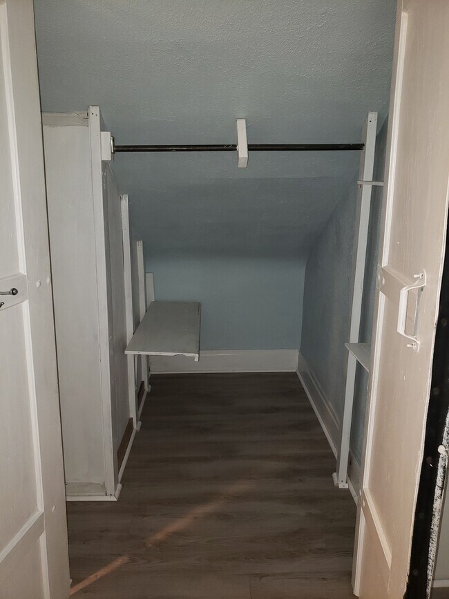 Building Photo - 84 S 15th St