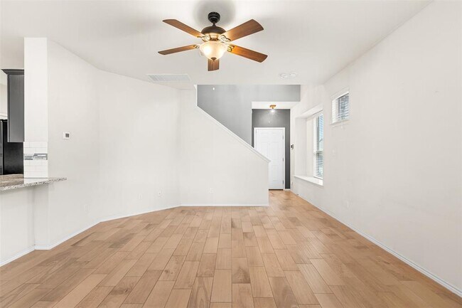 Building Photo - 3560 Pauling Loop