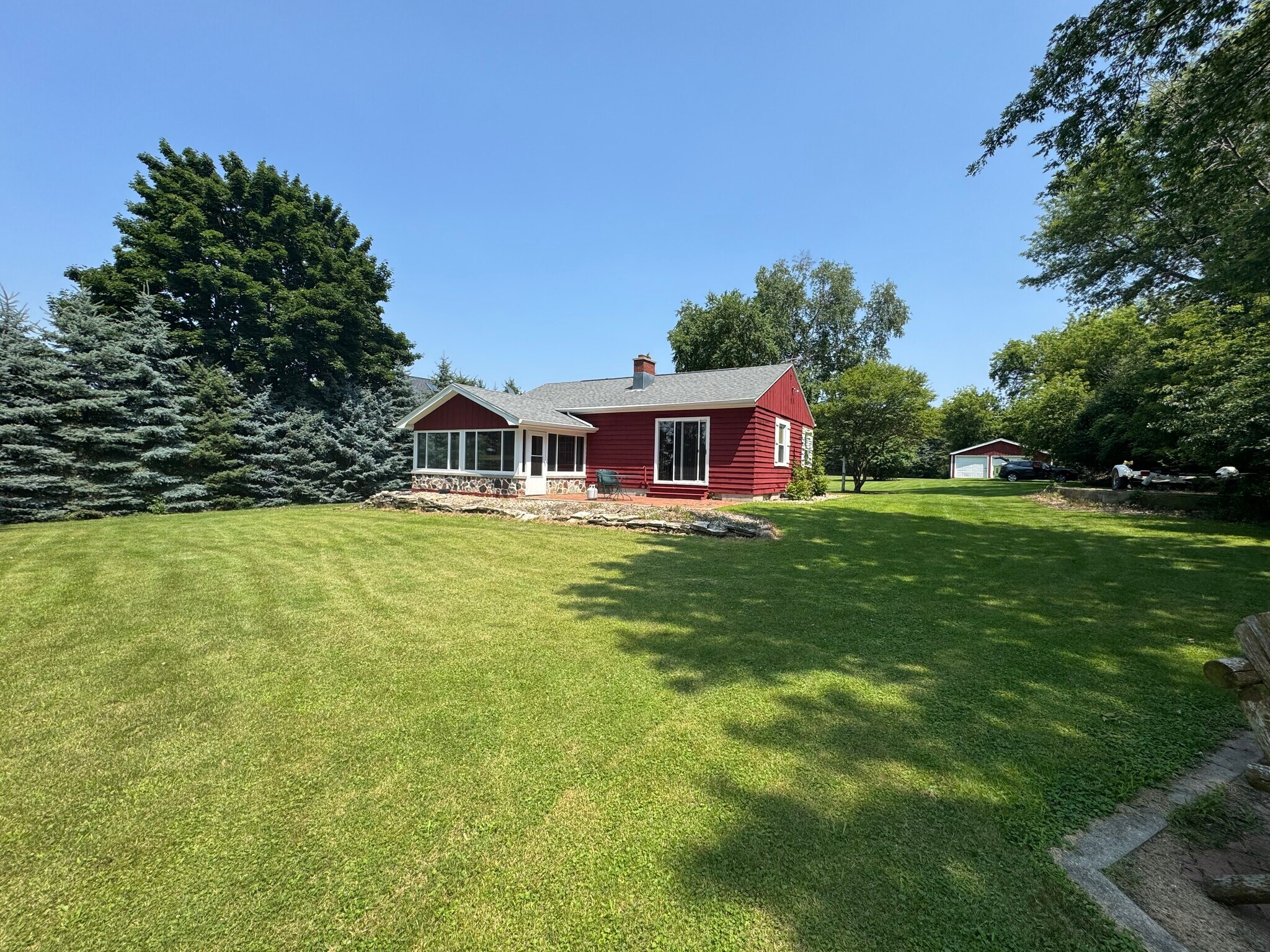 back of home - N5311 Saint Catherines Bay Rd