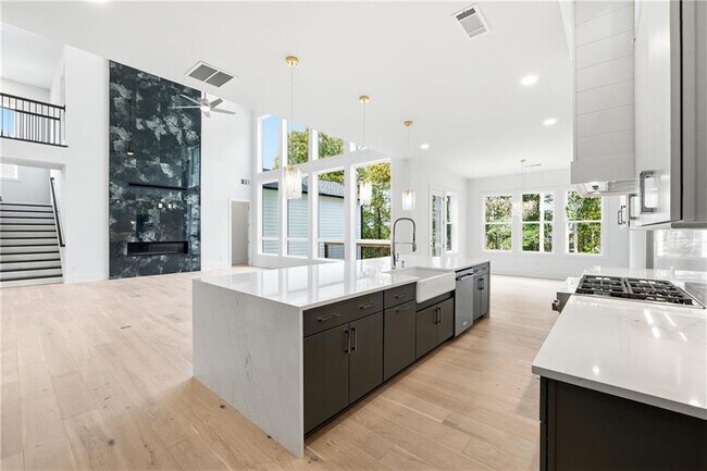Building Photo - 7370 Cornflower Ct