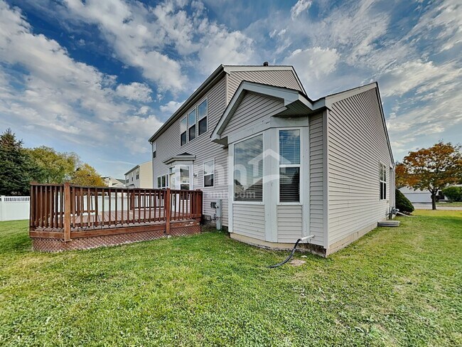 Building Photo - 3803 Saratoga Dr