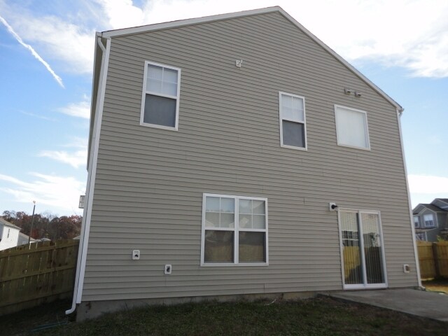 Building Photo - 1009 Gelfield Rd