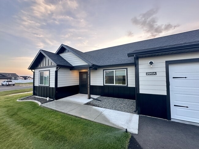 Building Photo - 2941 Bullfrog Ct