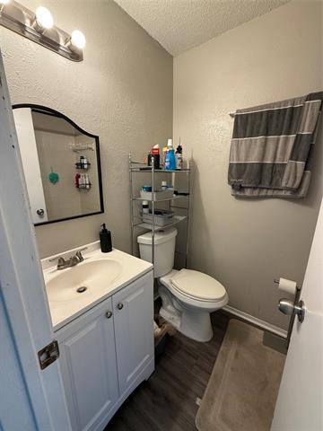 Building Photo - 1040 Meadowview Dr