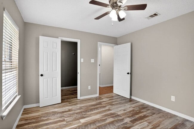 Building Photo - Beautiful Diamondhead Home