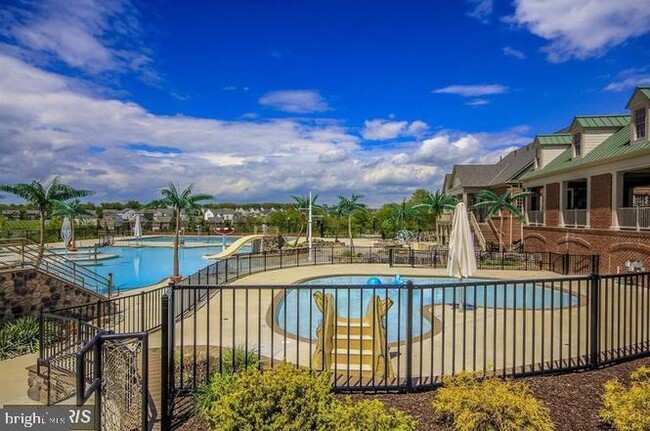Building Photo - 3550 Tabard Ln