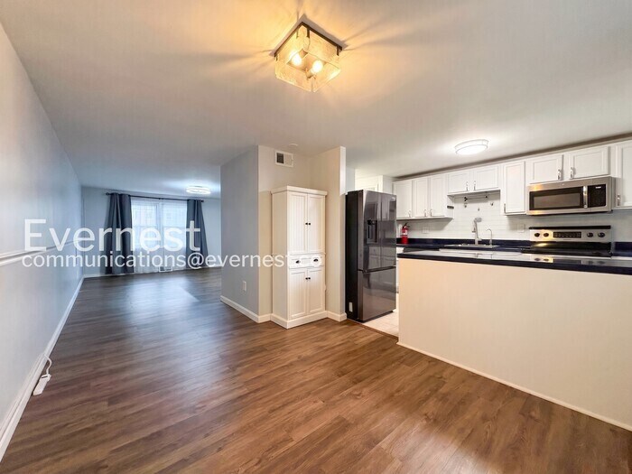 Building Photo - 6405 Loch Crest Ct