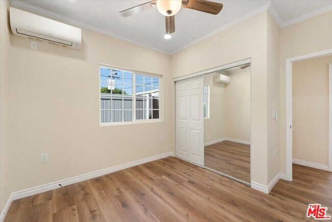 Building Photo - 2207 W 20th St