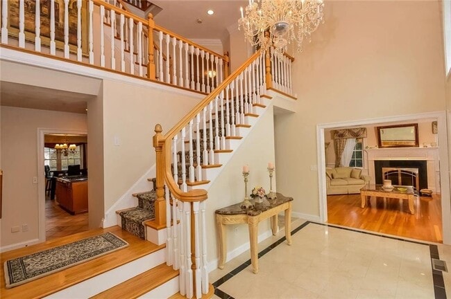 Building Photo - 45 Captain Wightman Ln