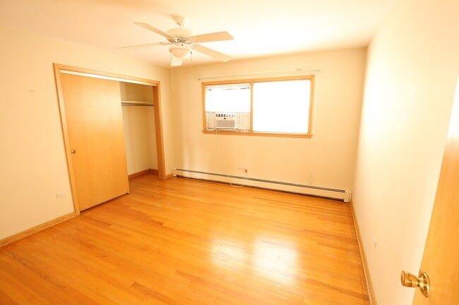 Building Photo - 5501 N Mango Ave