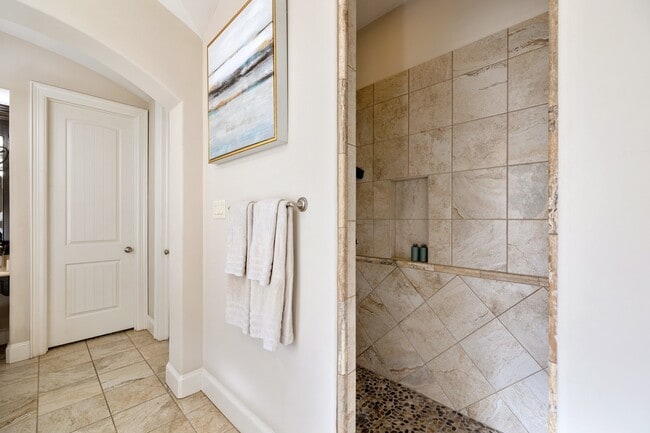 Building Photo - 21603 Christopher Lake Ct