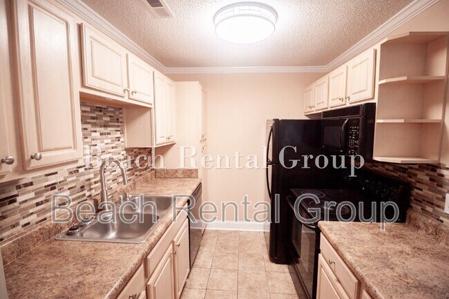 Building Photo - 3774 Hitchcock Way