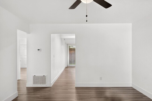 Building Photo - Fully Renovated 2 Bed, 2 Bath Home with Central A/C, Detached Garage & Brand-New Appliances.