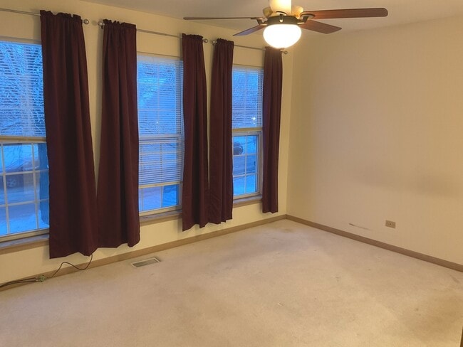 Building Photo - 2196 Rossiter Pkwy