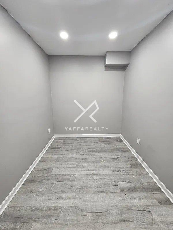 Building Photo - 3 bedroom in BROOKLYN NY 11207