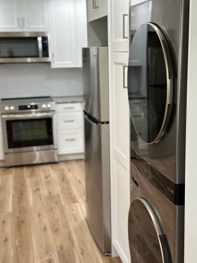 Primary Photo - Centennial II Apartments (NEW REMODEL!!)