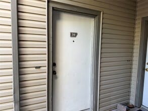 Building Photo - 9707 Richmond Ave.