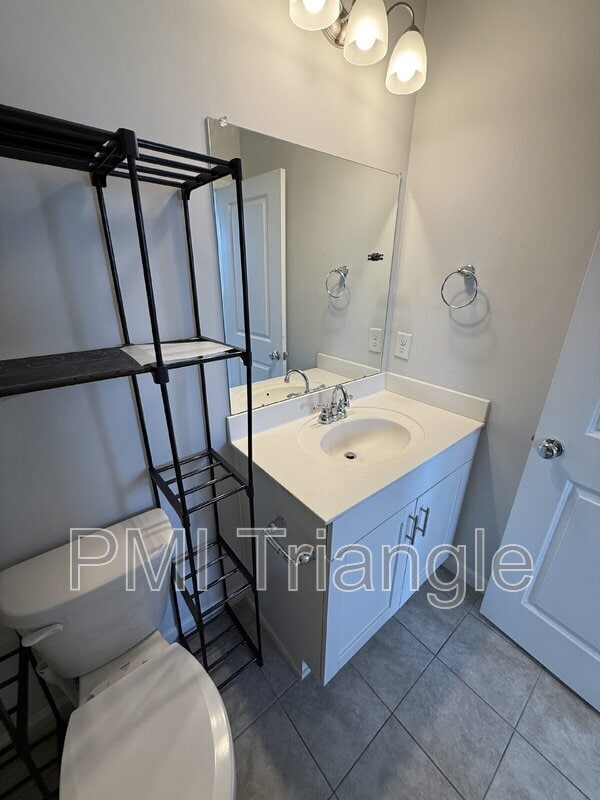 Building Photo - 67 Blakely St