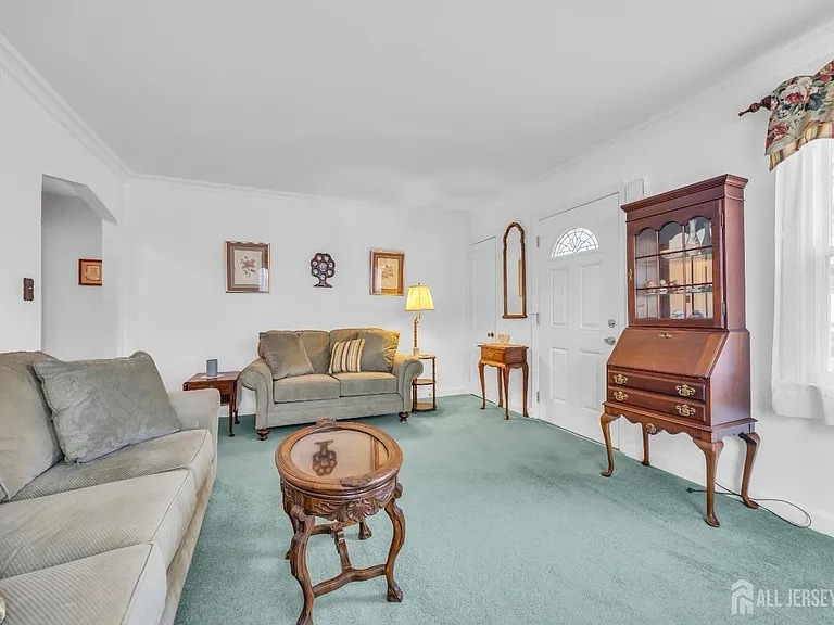 Building Photo - 143 Safran Ave