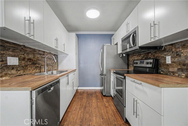 Building Photo - 322 Miraleste Dr