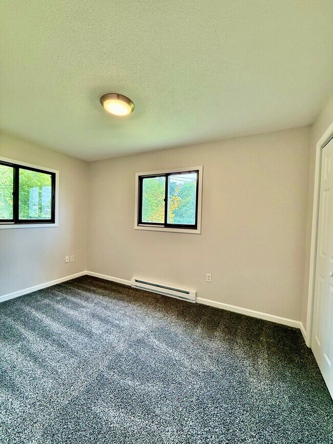 Building Photo - 1110/1114 2nd St SE