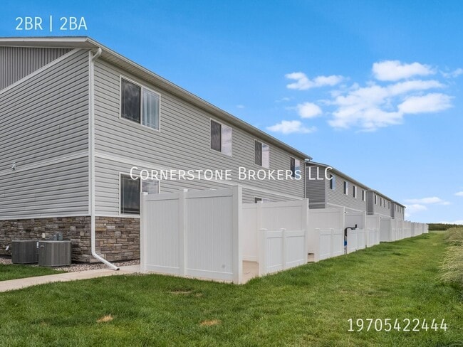 Building Photo - 108 Park View-D