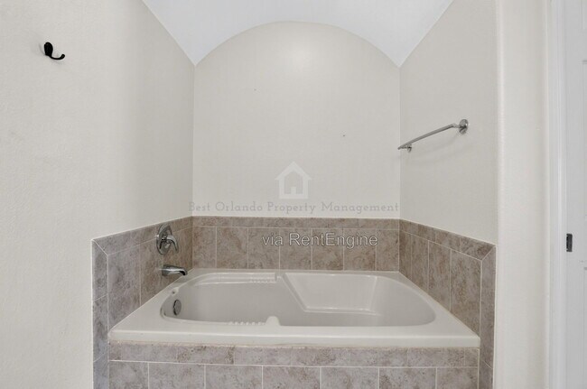 Building Photo - 1383 Chatfield Pl